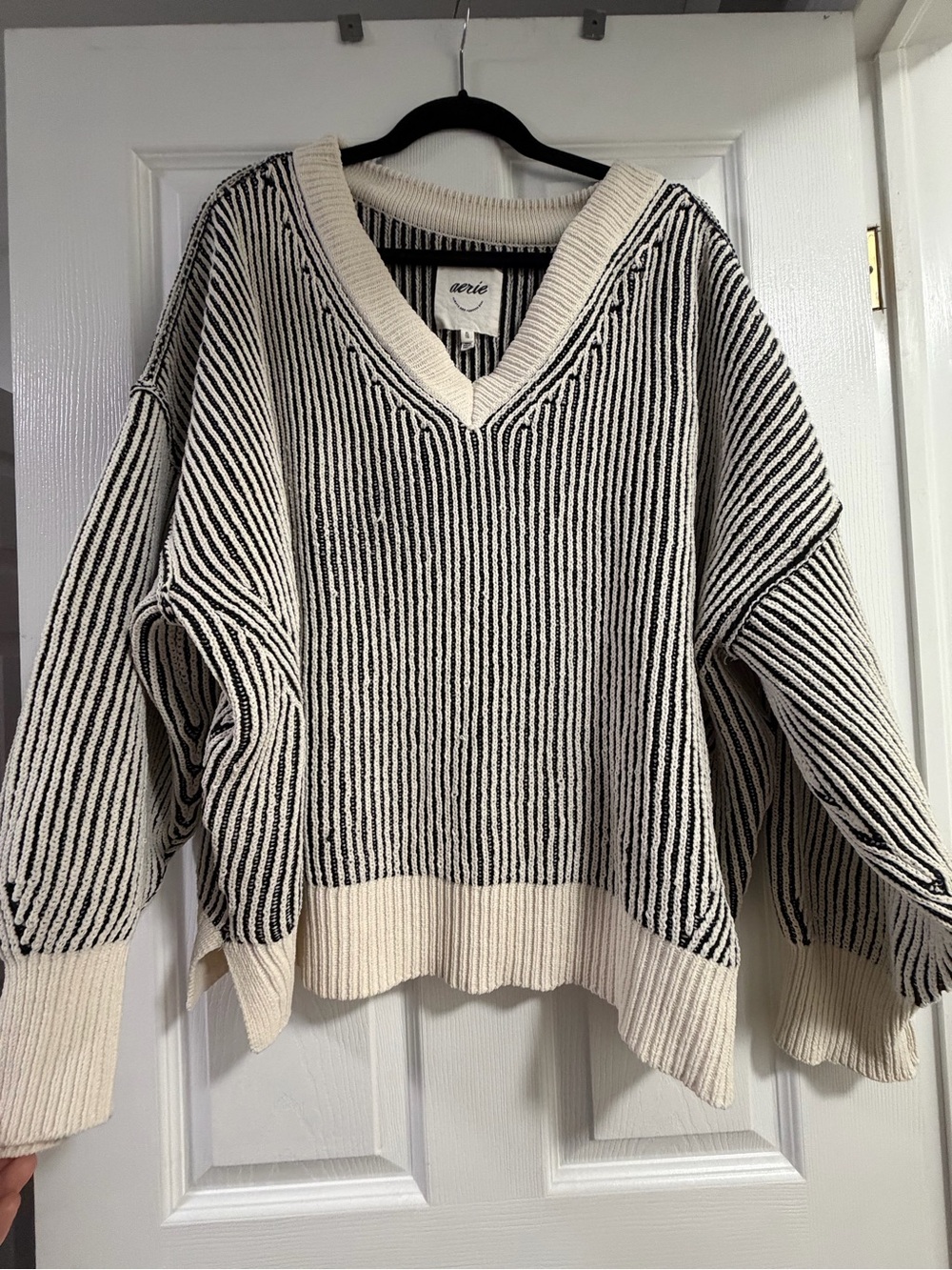 aerie Black & Cream Striped V-Neck Pullover Sweater